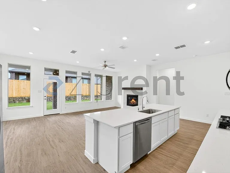 724 Demelza Dr — Photo 8