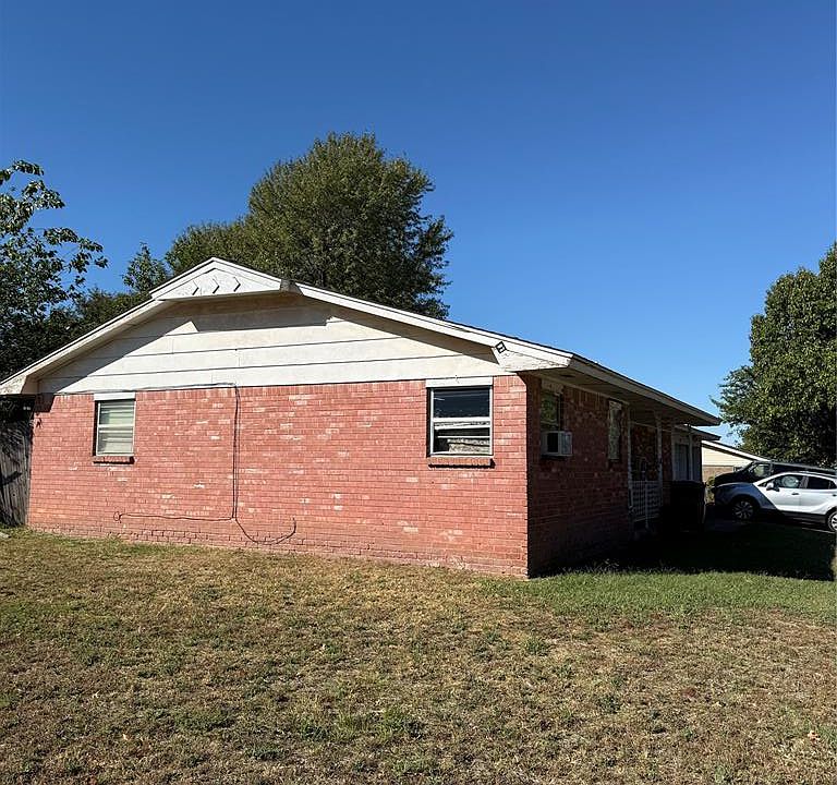 2nd image of 608 Mark Ave