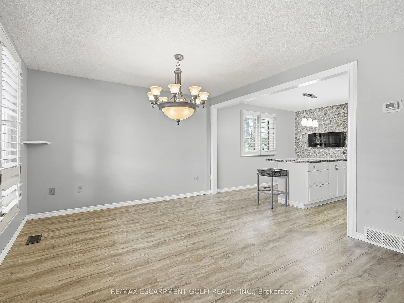3 bed, $2,800 — Photo 2