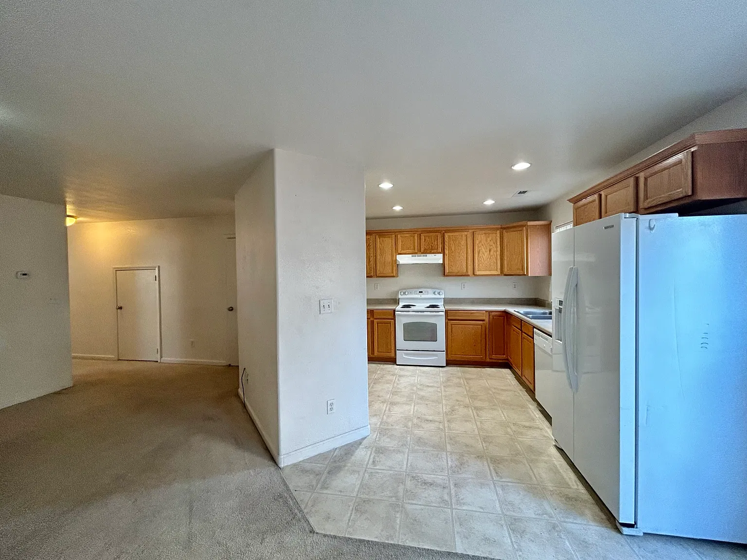 3 bed, 2.5 bath, 1506 sqft, $1,650 — Photo 3