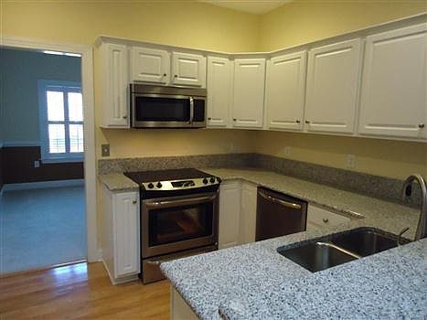 4th image of 4504 Regent Dr