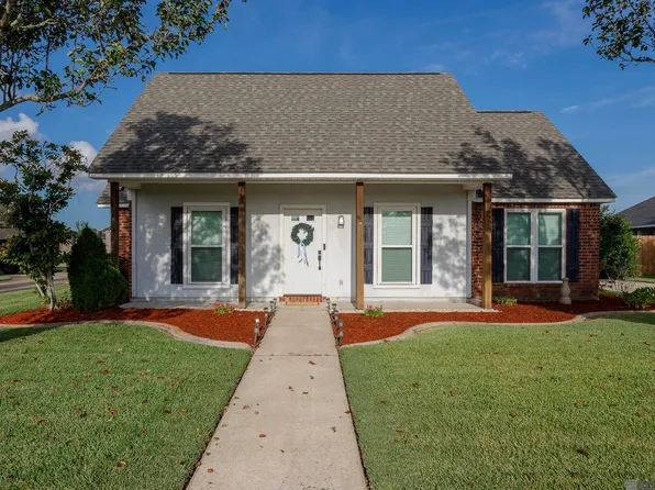 225 S Oleana Dr, Gonzales, LA 70737