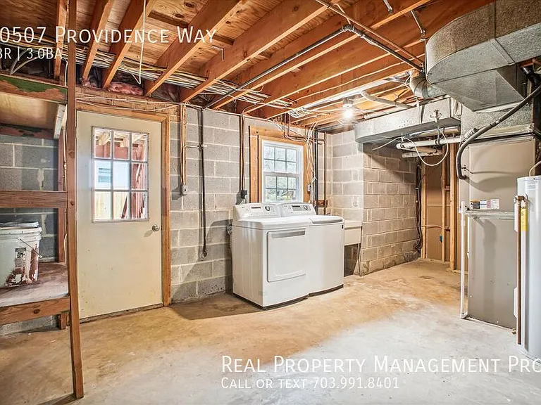 10507 Providence Way — Photo 26