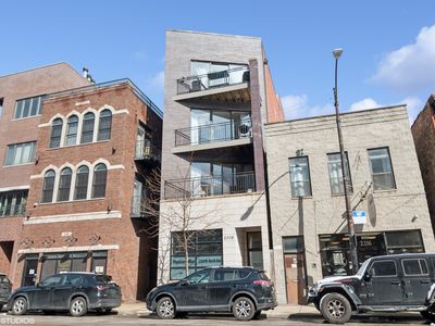 2338 W North Ave APT 3, Chicago, IL, 60647