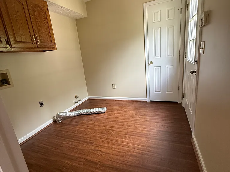 1085 Terry Ln — Photo 22