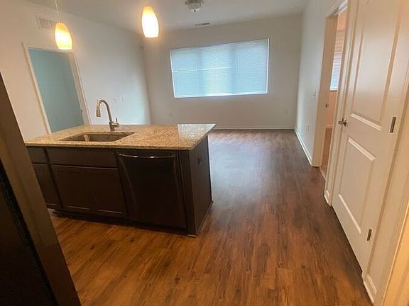 2nd image of 423 Chittenden Ave #102