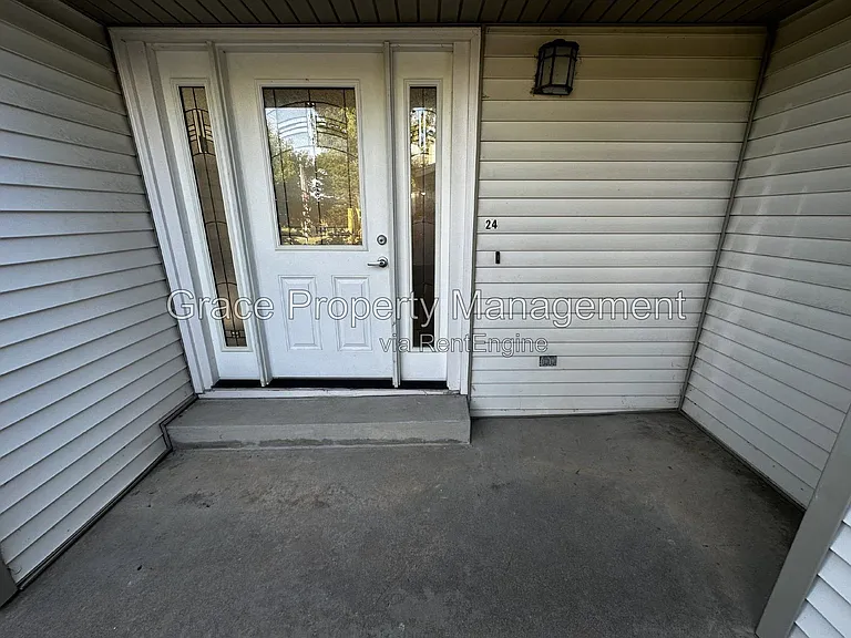 24 Mountain Shadows Ct — Photo 2