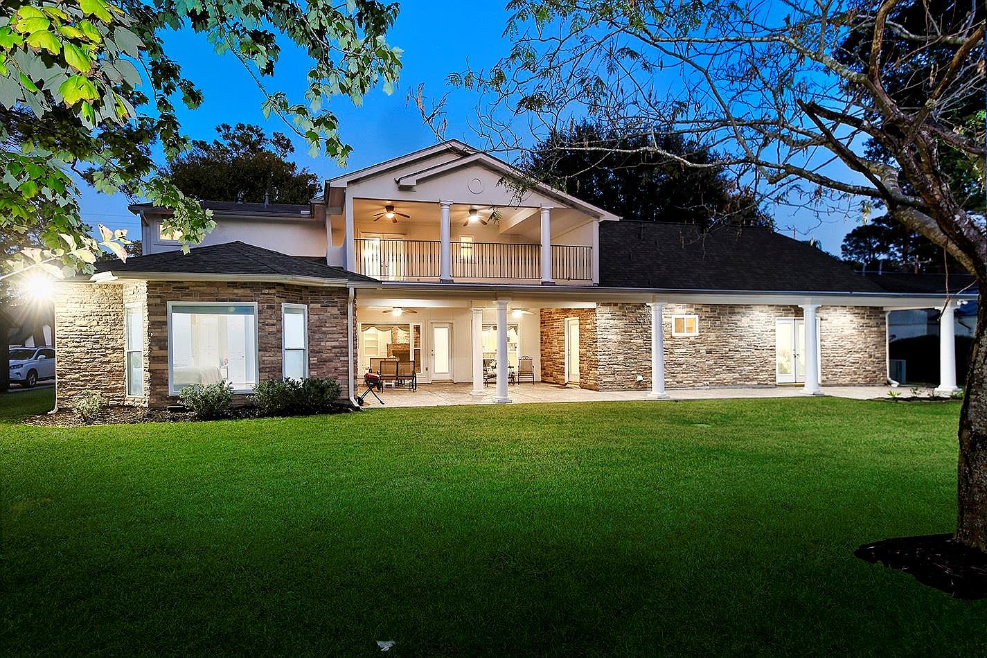 13115 Mission Valley Dr