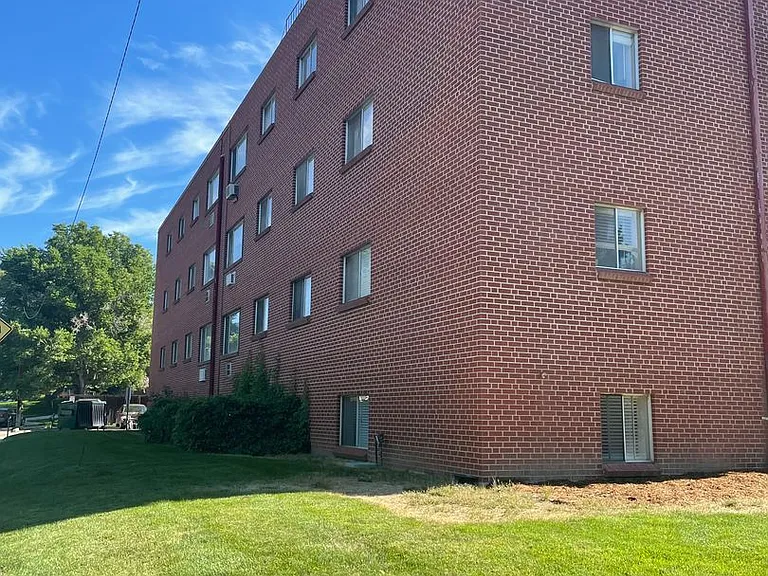 Harvin Apartments — Photo 42