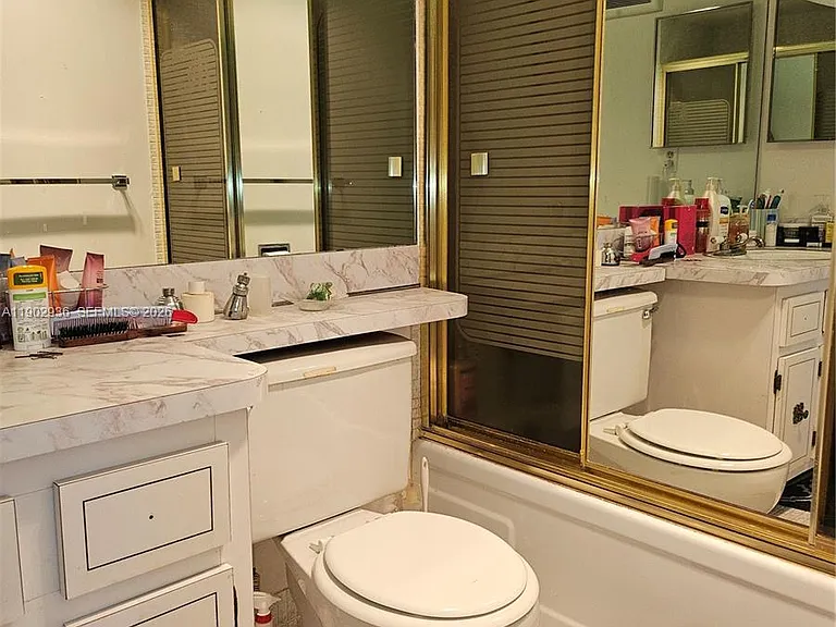5121 W Oakland Park Blvd #211 — Photo 16