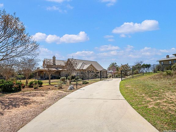 3rd image of 432 Starling Pass