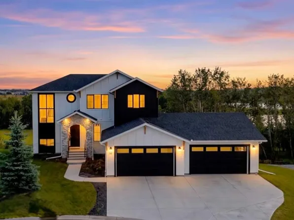 35 NW Monterra Cv, Rocky View County, AB T4C 0G7