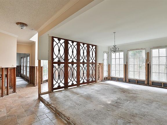 5th image of 9117 Briar Forest Dr