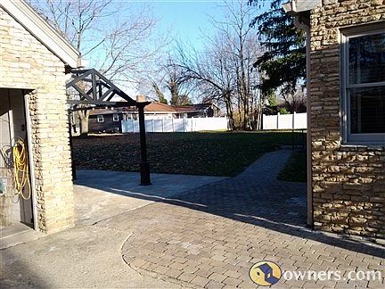 View back yard/patio