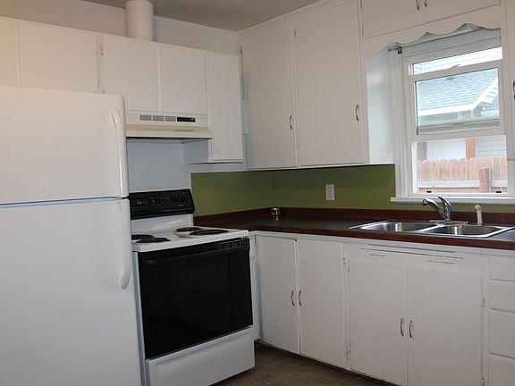 5th image of 2208 Benton Ave