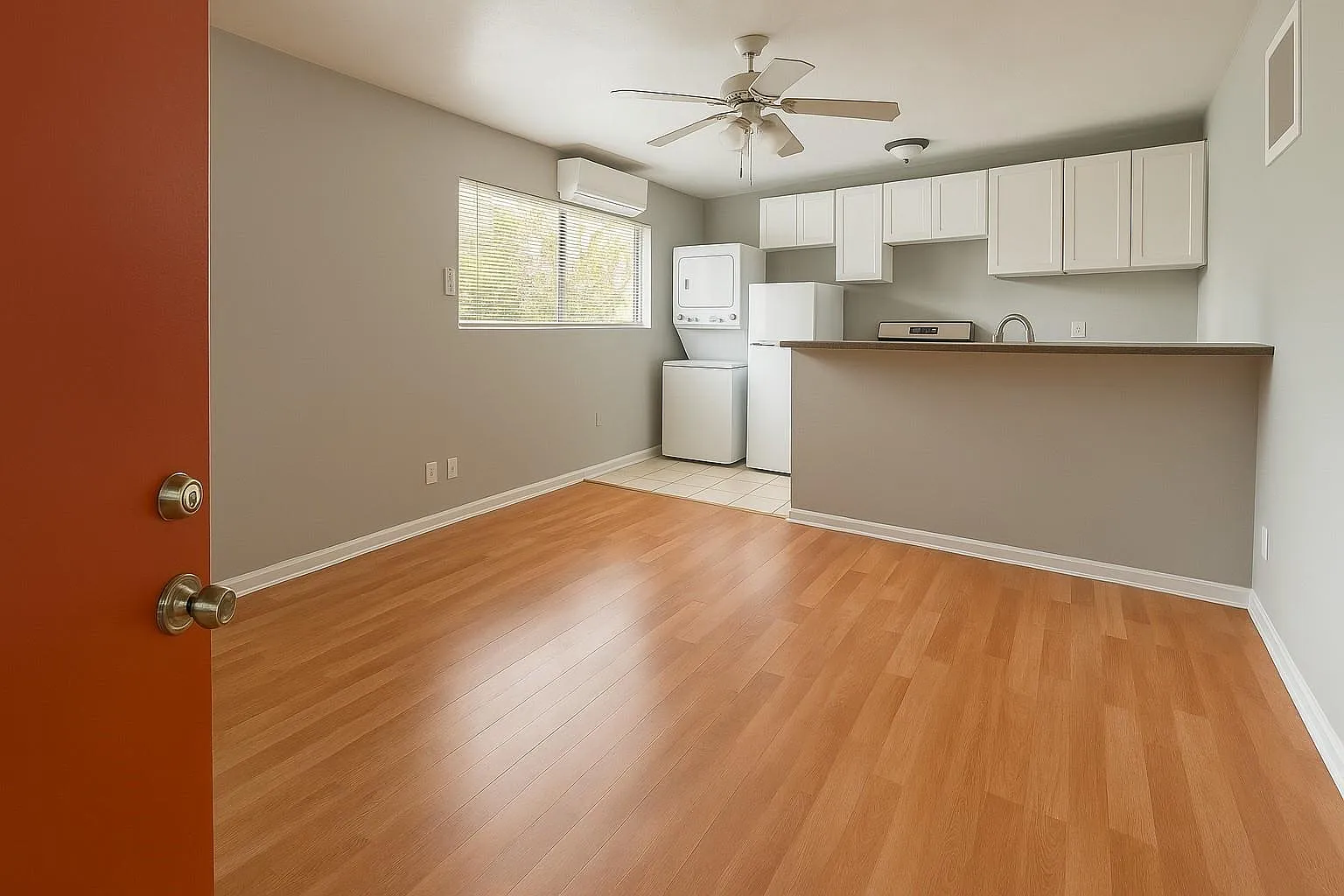 1 bed, 1.0 bath, 870 sqft, $1,150 — Photo 2