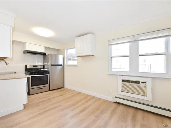 153-15 79th Avenue image 8 of 28