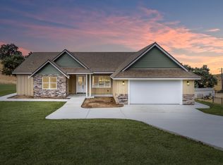 30600 Buckskin Dr, Tehachapi, CA 93561