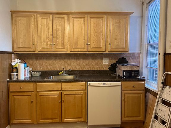 4th image of 75 E 236th St Floor 1