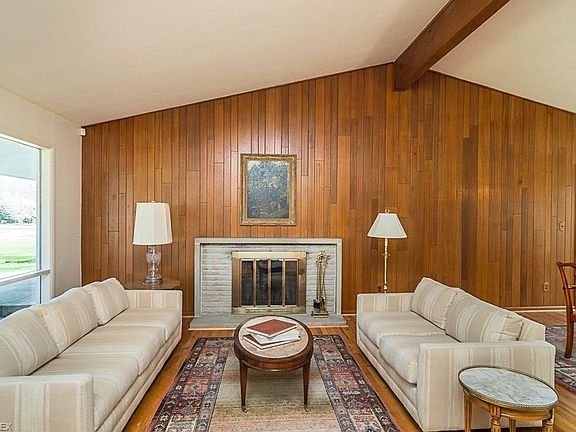 5th image of 573 Edinborough Dr