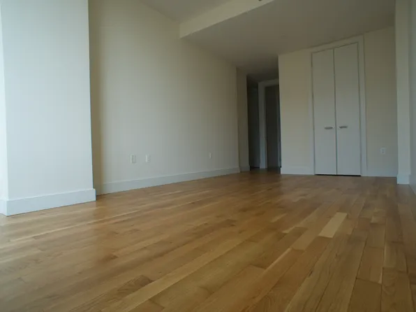 108 Neptune Avenue image 10 of 16