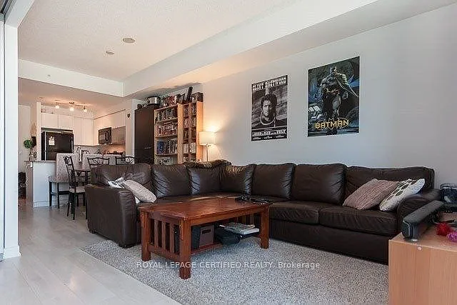 150 E Liberty St #517 — Photo 6