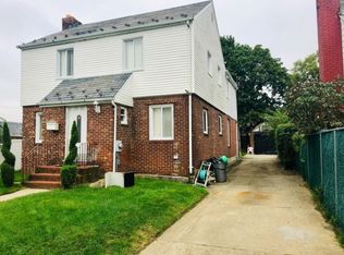 7562 186th St, Fresh Meadows, NY 11366