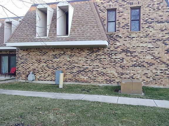 2nd image of 2248 Country Club Dr #8G