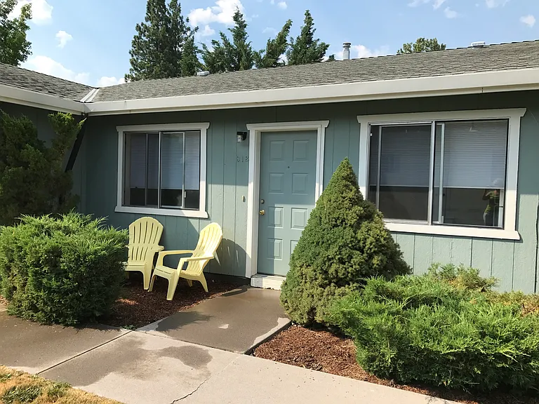 312 E Ivy St — Photo 1