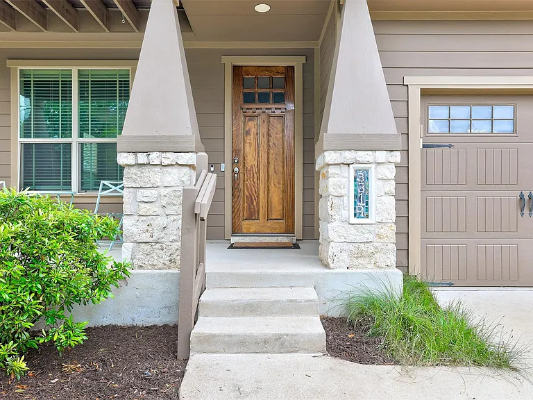 3319 Dalton St — Photo 2