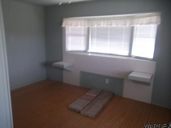 4th image of 402 N Misty Ln