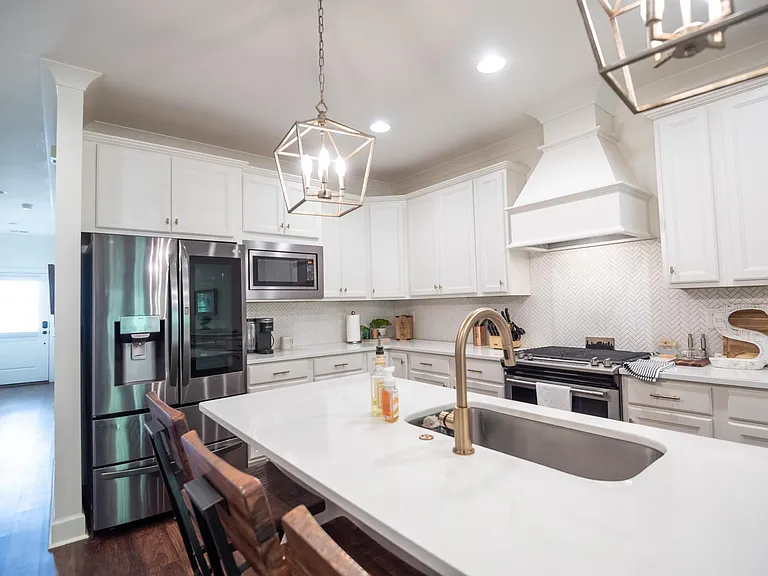 2601 Horseshoe Path — Photo 3