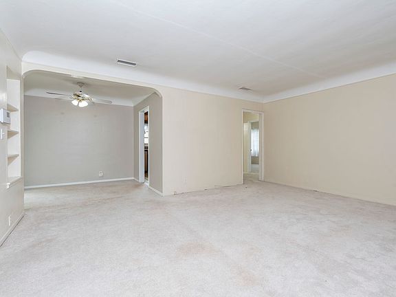 5th image of 800 N 2nd Ave