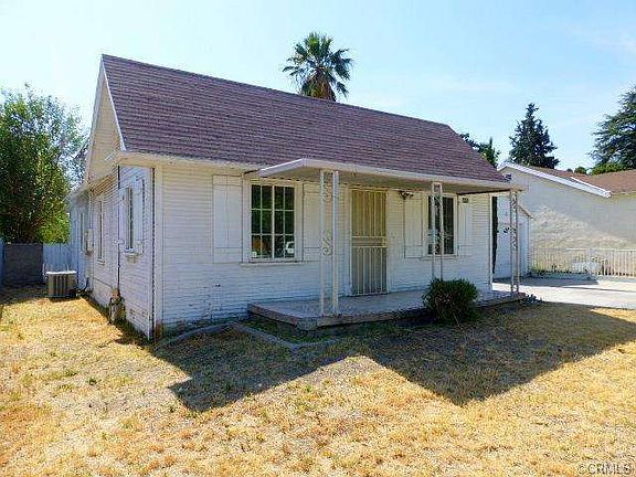 2nd image of 2542 N Sierra Way