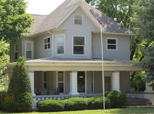 210 E North St, Walnut, IL 61376