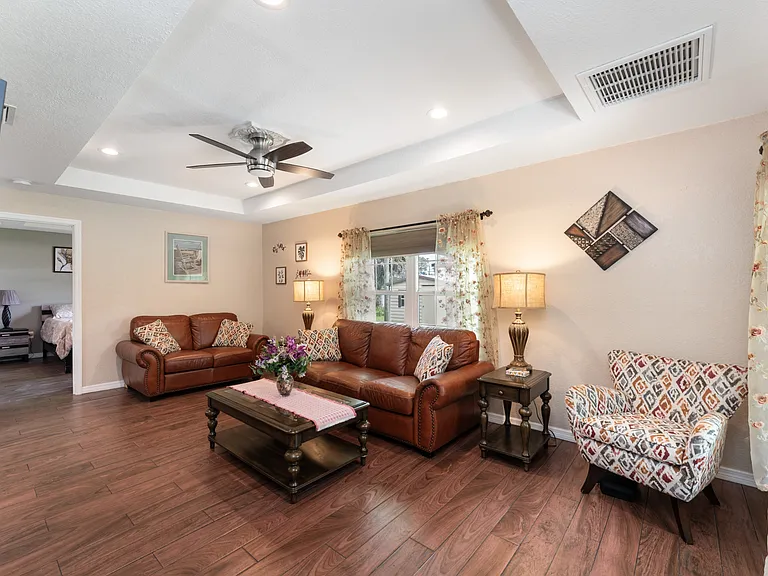 3241 Tropicaire Blvd — Photo 3