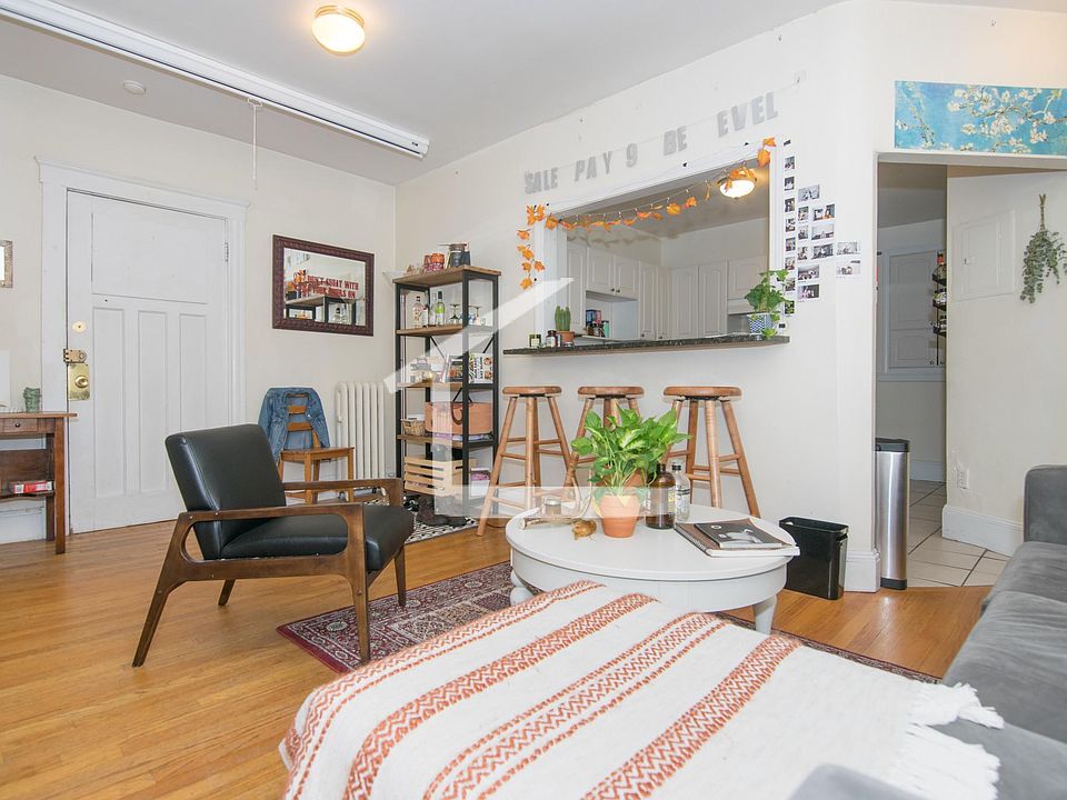 1st image of 56 Egmont St #11