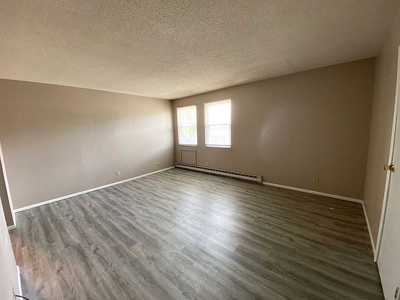 2nd image of 2207-2231 Brookdale Ln #2220