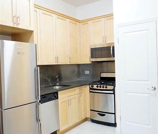 2nd image of 120 E 57th St Fl 2