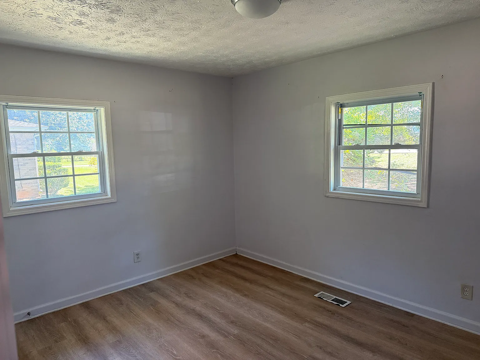 4 bed, 2127 sqft, $2,150 — Photo 4