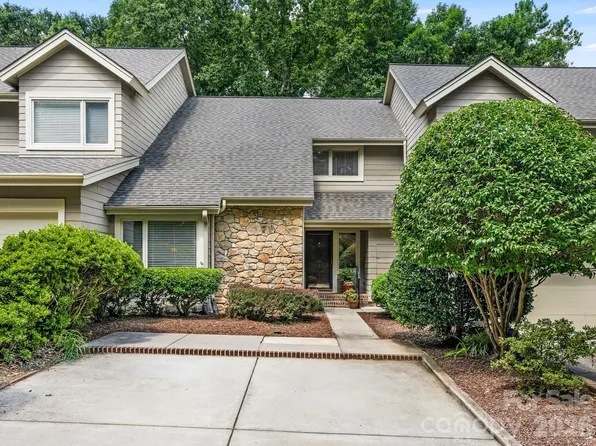 6504 Racquet Wood Ct, Charlotte, NC 28226