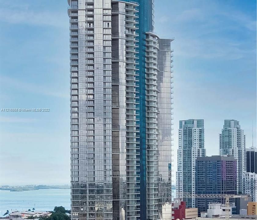 1st image of 851 NE 1st Ave #3409