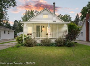 211 N Deerfield Ave, Lansing, MI 48917