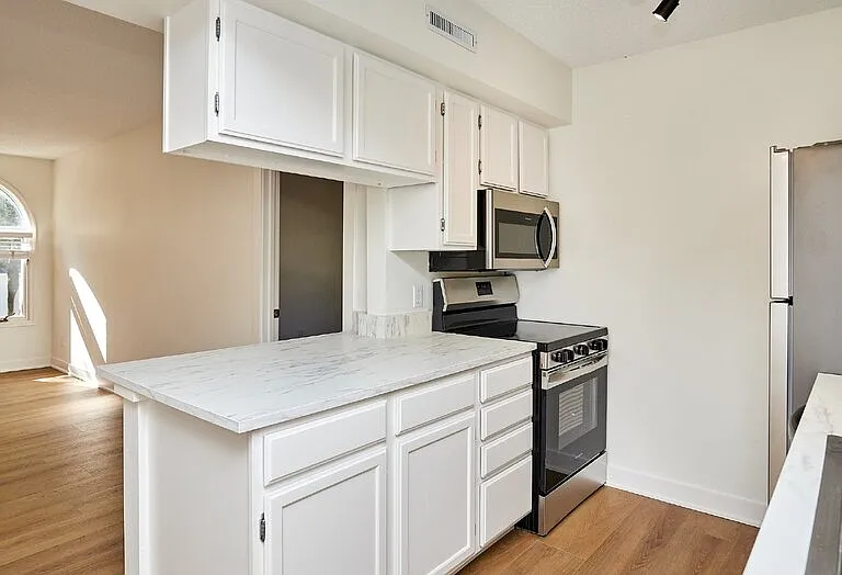 5221 Boulder Dr #5 — Photo 4