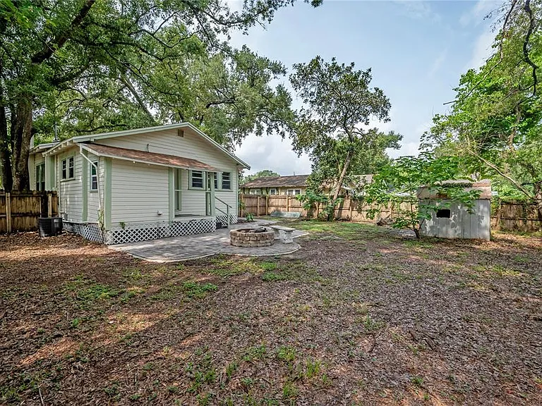 1222 E Curtis St — Photo 29