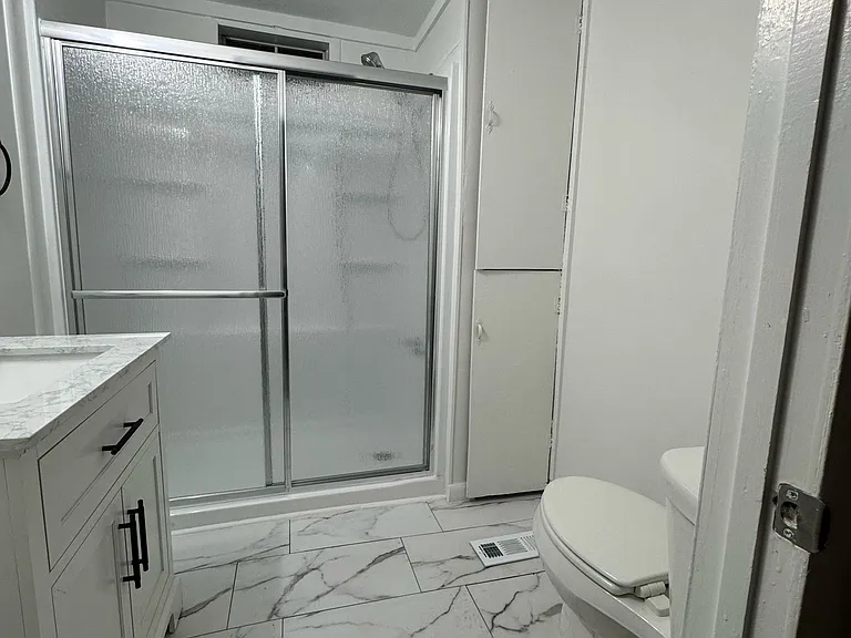 807 Eastview Dr — Photo 21