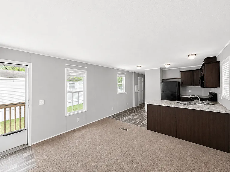 38 W Manor St #38B — Photo 12