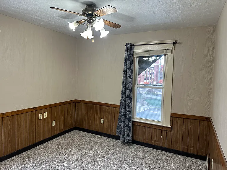 396 Sumner St — Photo 30