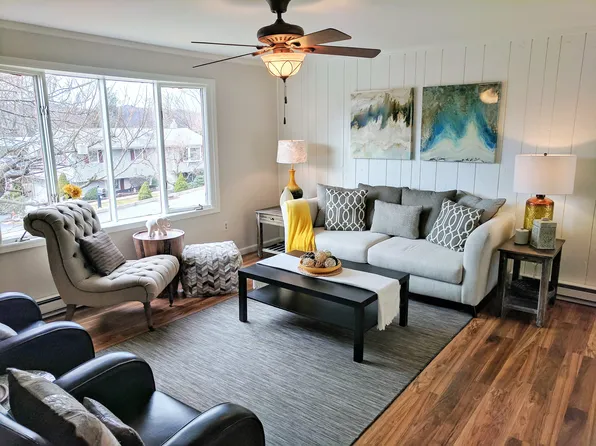 861 Lincoln Ave, Walnutport, PA 18088