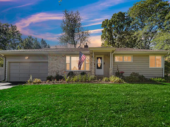 S575 Madison St, Winfield, IL 60190